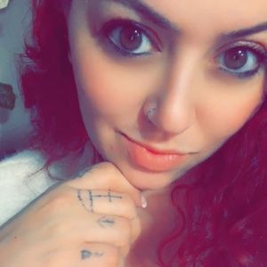 Meet your Posher, Courtney